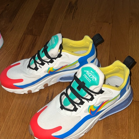 Wmns Air Max 270 React ‘Legend of her’ - Picture 2 of 3